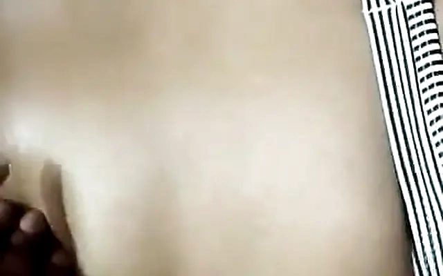 Recog&iacute; a Mi Cliente Favorito De DIDI Sin Sost&eacute;n y Toco Mis Grandes Tetas Nuevamente