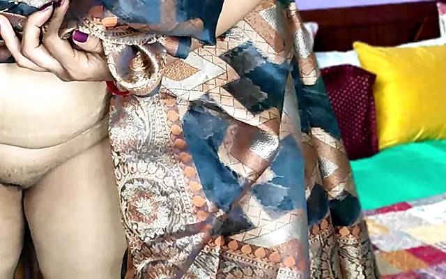 Mi vecina es tan caliente que no puedo esperar para darle una deliciosa mamada