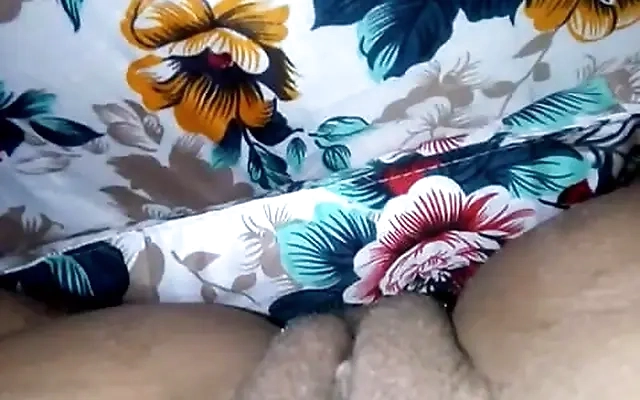 Amateur Mom Joins Tinder - MILFED
