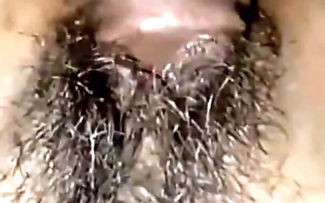 Comi&eacute;ndome un CULO IMPRESIONANTE despu&eacute;s de la fiesta ( Video Casero )