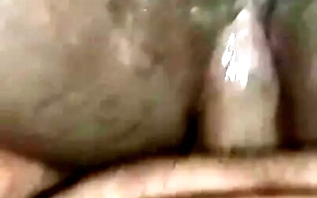 MADRASTA FODE COM SEU ENTEADO ELE A ENCONTRA EM SEU QUARTO E FODE SUA GRANDE BUCETA