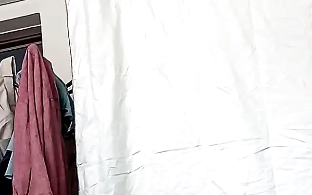 Could STEPSON really Crawl under the Blanket&Cum in STEPMOM at Night?