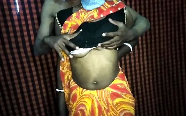maid came to clean my room but ended up sitting on my dick with her big white ass