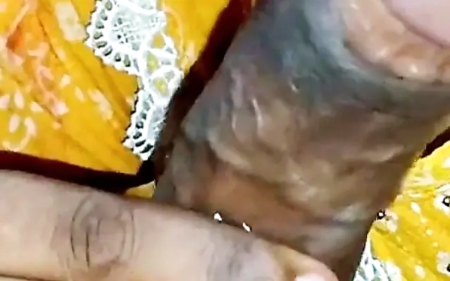 mi hermanastra se encuentra en la ducha y entro a follarmela bien rico (parte 1)