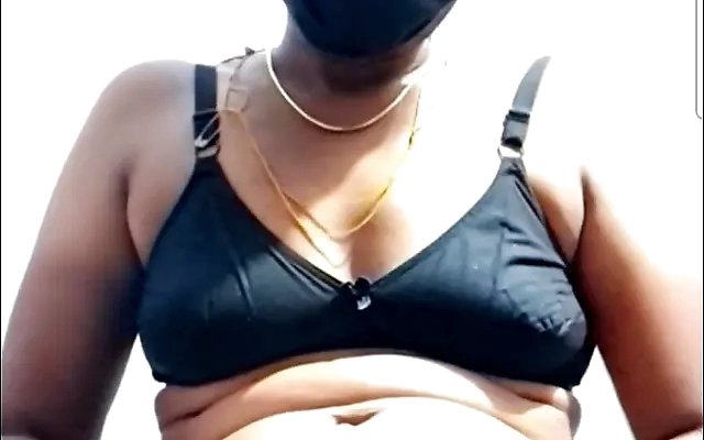 Homemade missionary porn and cum on big boobs