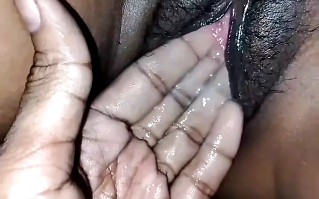 Desi bhabhi anal riding with clear hindi audio